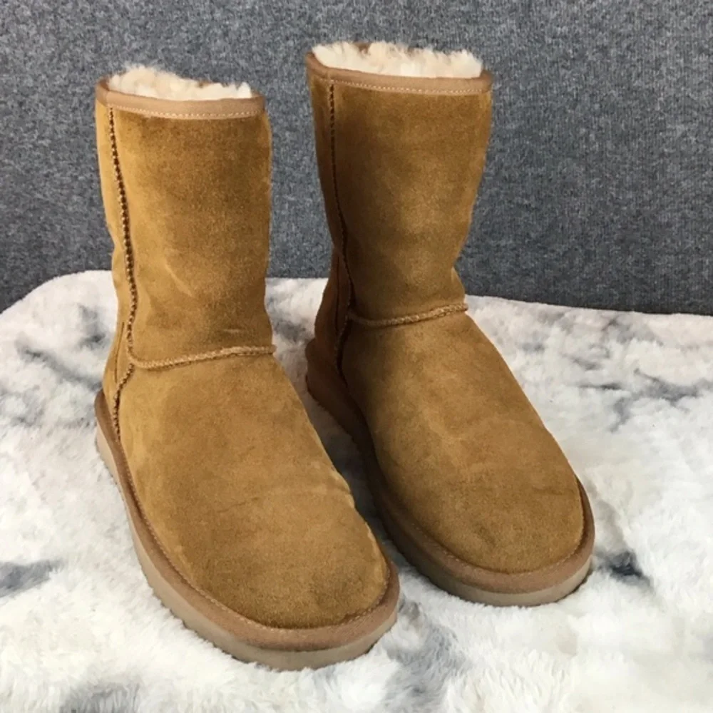 Koolaburra by UGG Suede Leather Mid Calf Boots Size 8‎
